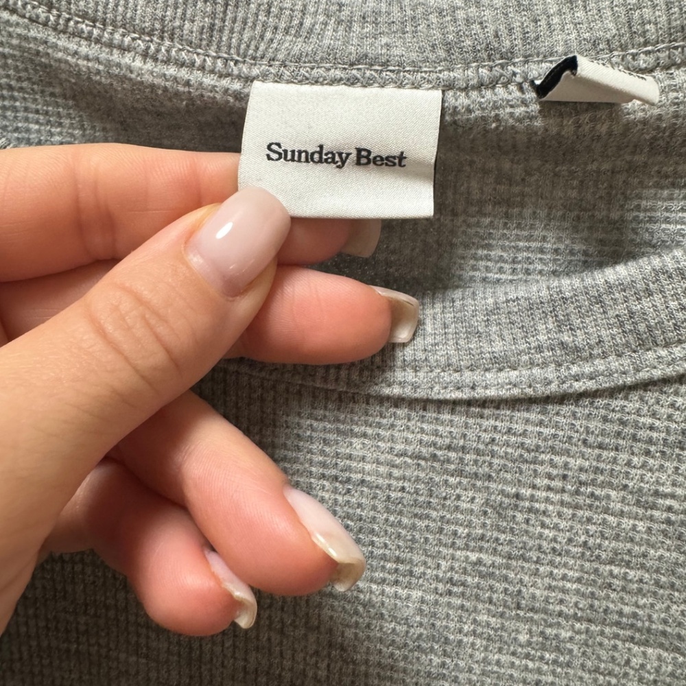 Gray Aritzia Sunday Best Cropped Thermal - Picture 4 of 4